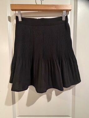 LOVE Black Pleated Mini Skirt - Made in Korea (Fits XS/S)